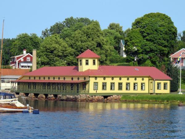 Gustafsbergs Badhotell & * Uddevalla
